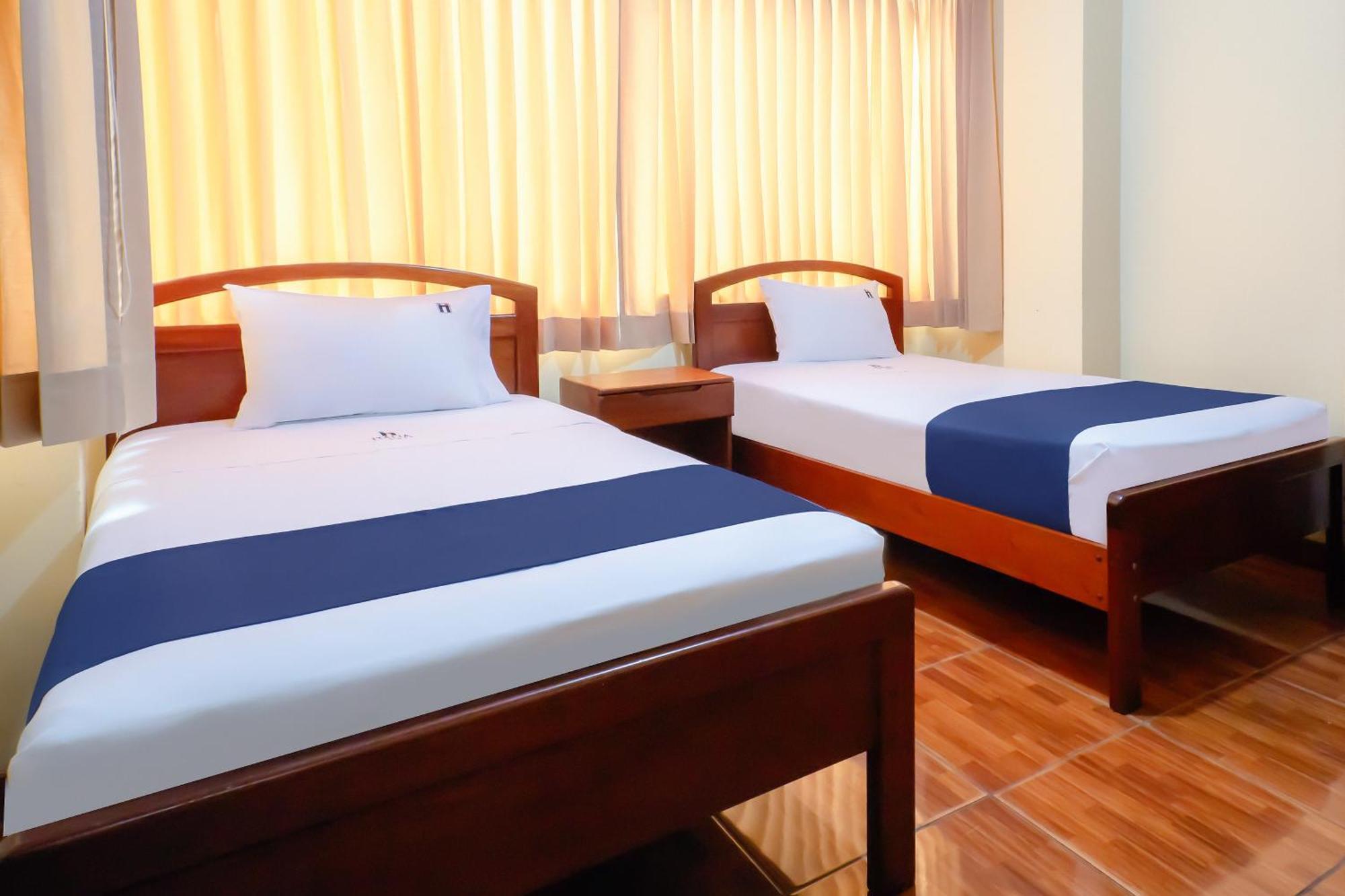 Hotel Italia I تشيكلايو المظهر الخارجي الصورة